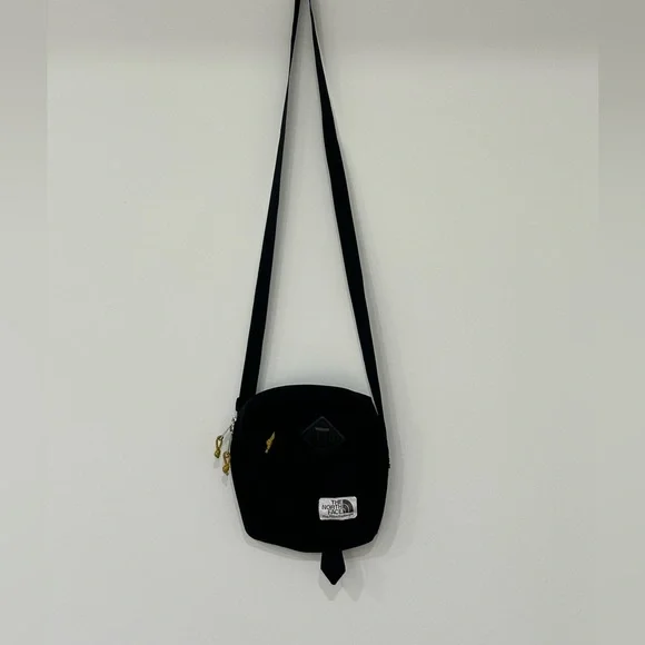 The North Face Berkeley Black Crossbody Bag - Picture 1 of 10
